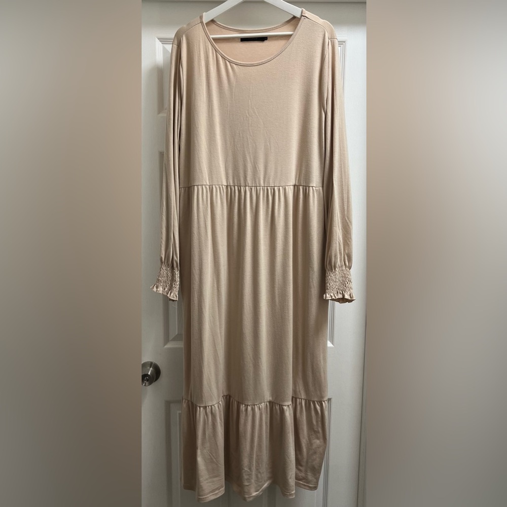 Elegant Beige Long Sleeve Dress